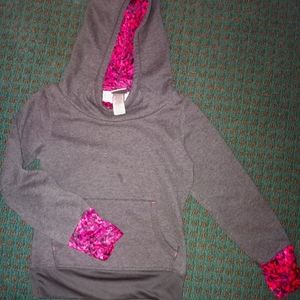 Girls size 6 champion sweatshirt. Great condition